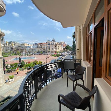 Cozy Studio On Europe Square Batumi Ngoại thất bức ảnh