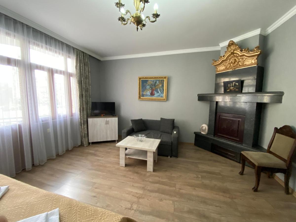 Cozy Studio On Europe Square Batumi Ngoại thất bức ảnh