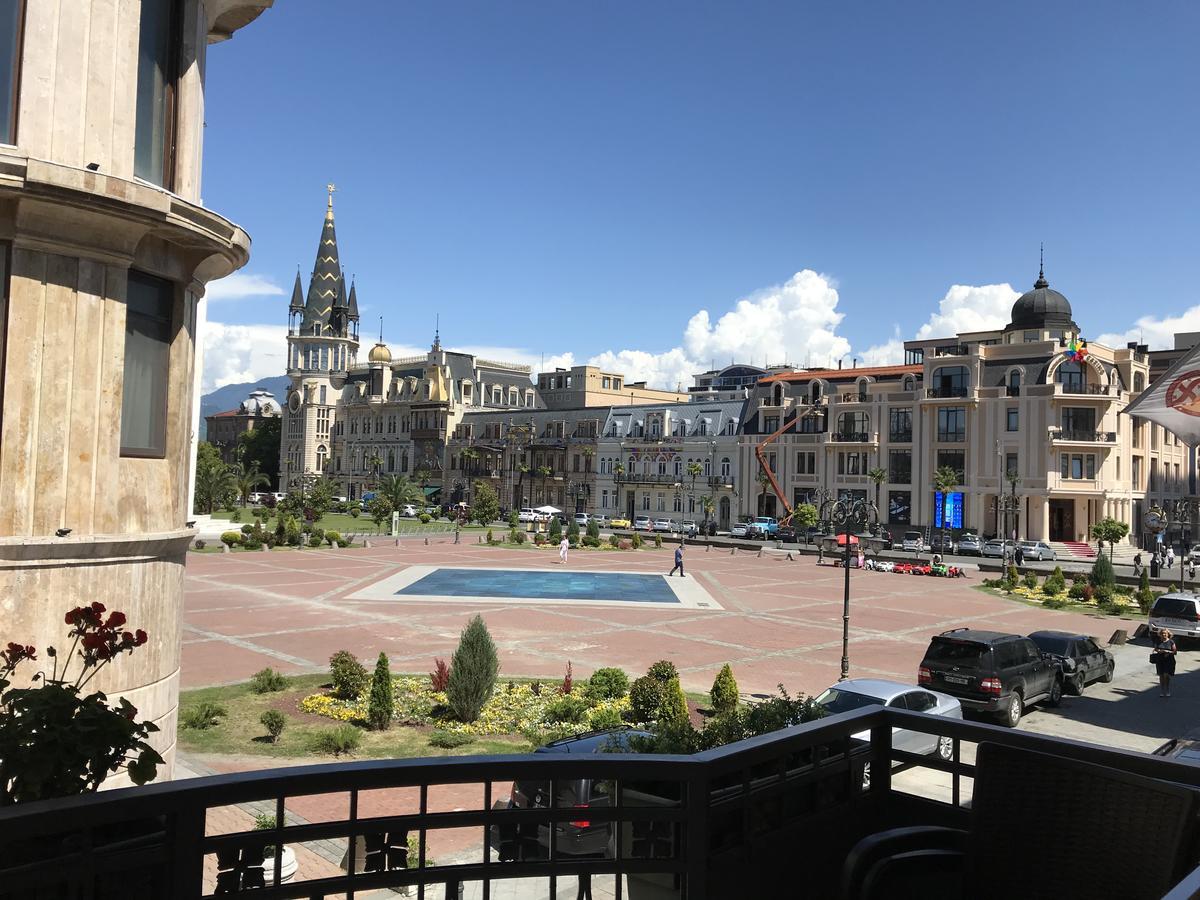 Cozy Studio On Europe Square Batumi Ngoại thất bức ảnh