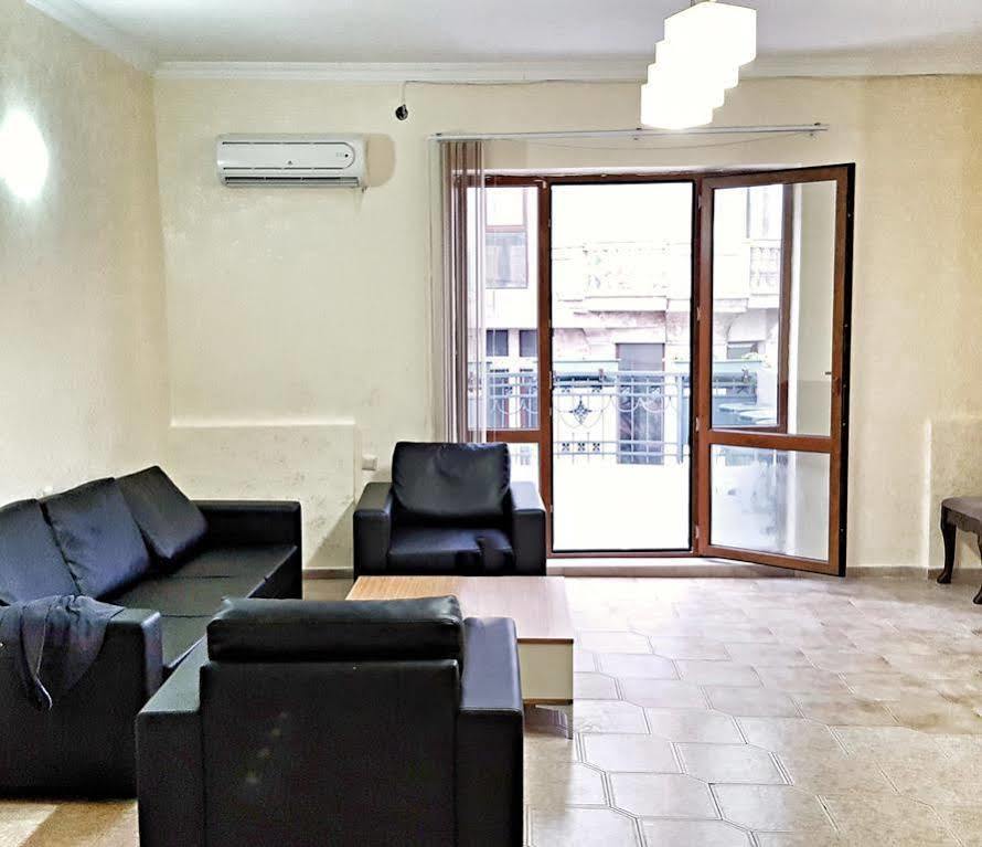 Cozy Studio On Europe Square Batumi Ngoại thất bức ảnh