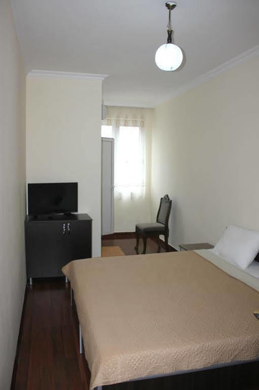 Cozy Studio On Europe Square Batumi Ngoại thất bức ảnh